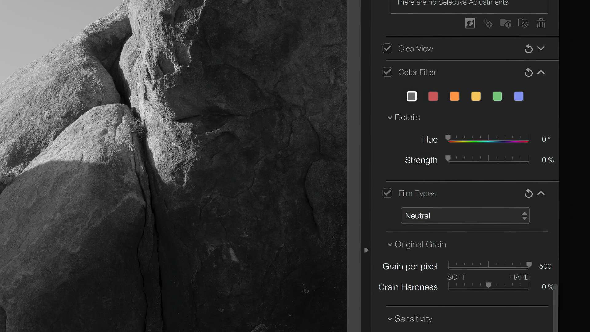 Color filter interface in Nik Silver Efex that emulates real-world filters